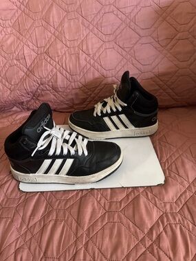 adidas gazelle silver green womens adidas Men's Box Hog 4 Boxing Shoes